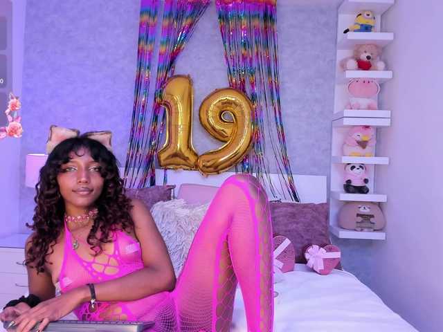 ElarisBlake live cam on BongaCams