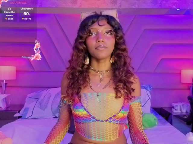 ElarisBlake live cam on BongaCams