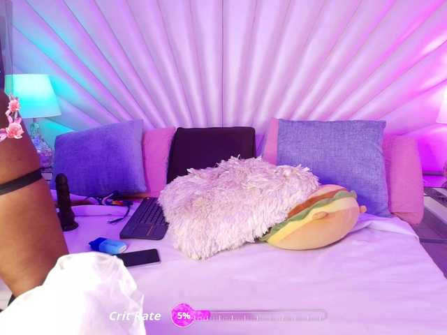 ElarisBlake live cam on BongaCams