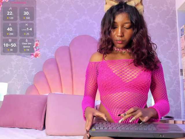ElarisBlake live cam on BongaCams