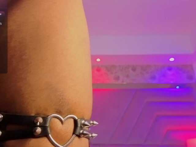 ElarisBlake live cam on BongaCams