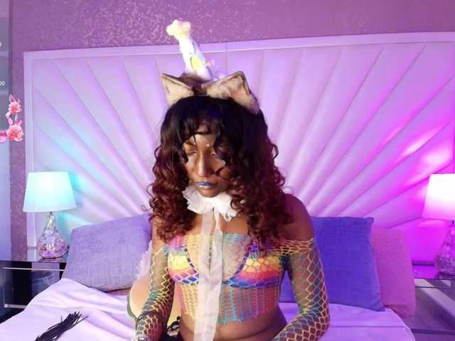 ElarisBlake live cam on BongaCams