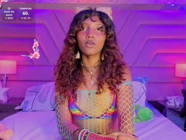 ElarisBlake live cam on BongaCams