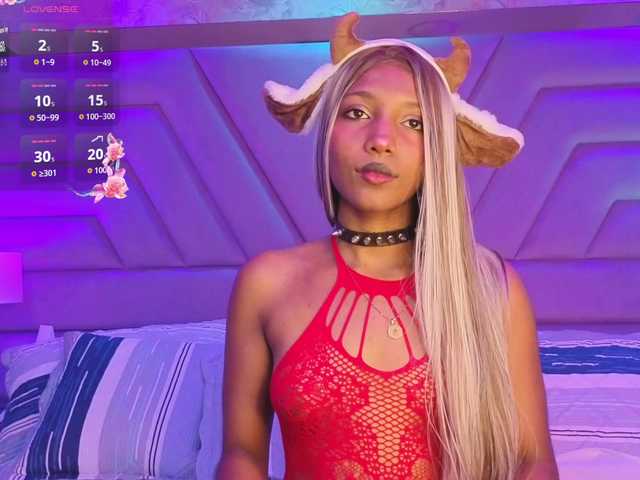 ElarisBlake live cam on BongaCams