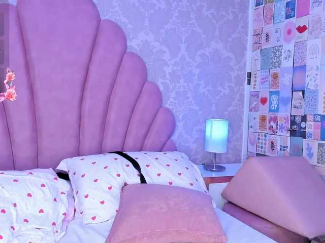 ElarisBlake live cam on BongaCams