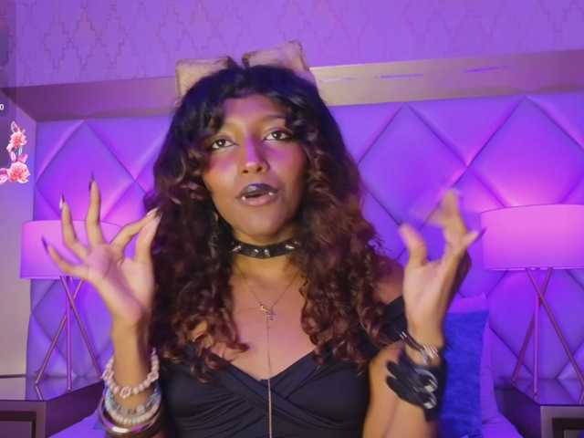 ElarisBlake live cam on BongaCams
