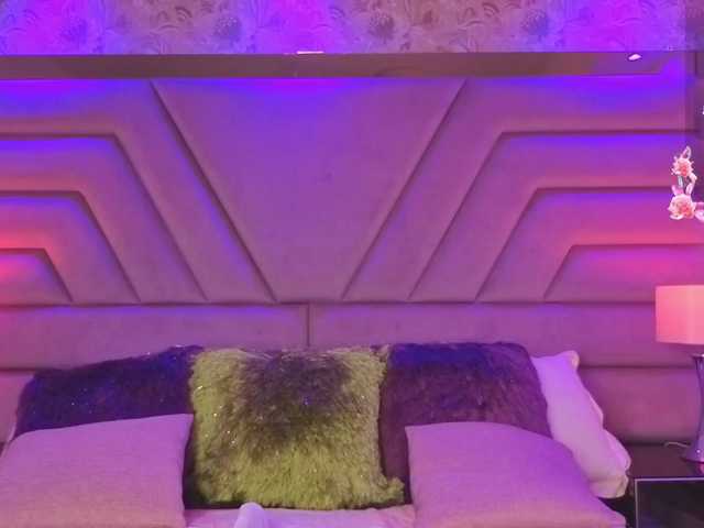 ElarisBlake live webcam show