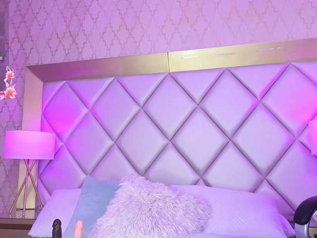 ElarisBlake live cam on BongaCams