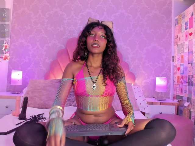 ElarisBlake live cam on BongaCams