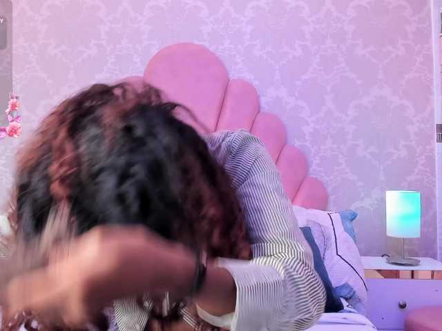 ElarisBlake live cam on BongaCams