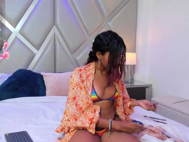 ElarisBlake live cam on BongaCams