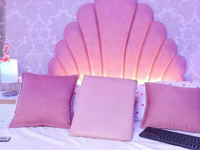 ElarisBlake live cam on BongaCams