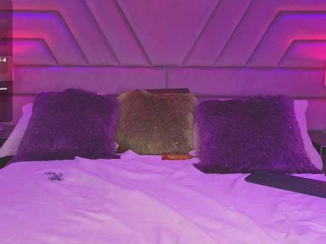 ElarisBlake live cam on BongaCams