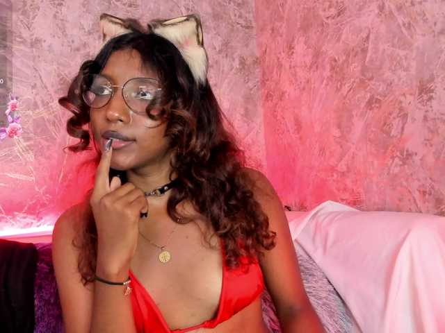 ElarisBlake live cam on BongaCams