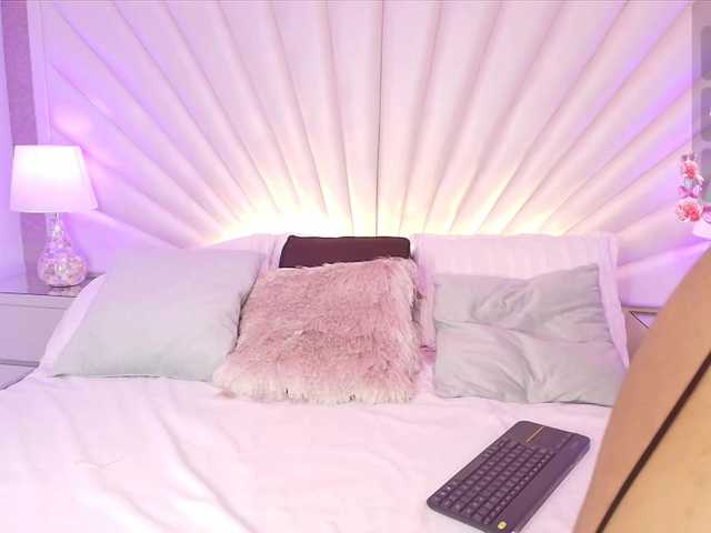 ElarisBlake live cam on BongaCams