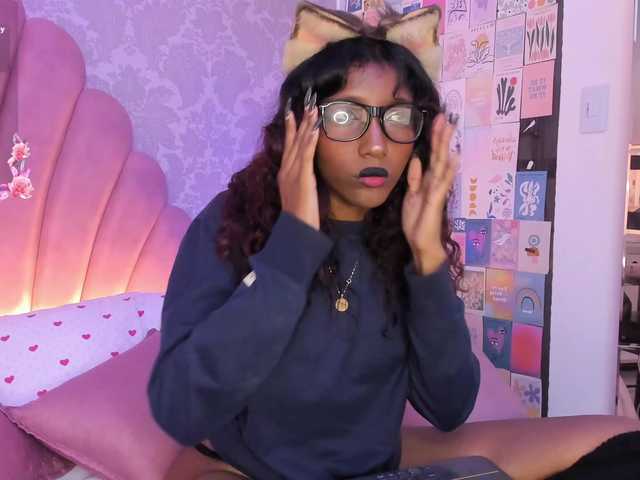 ElarisBlake live cam on BongaCams