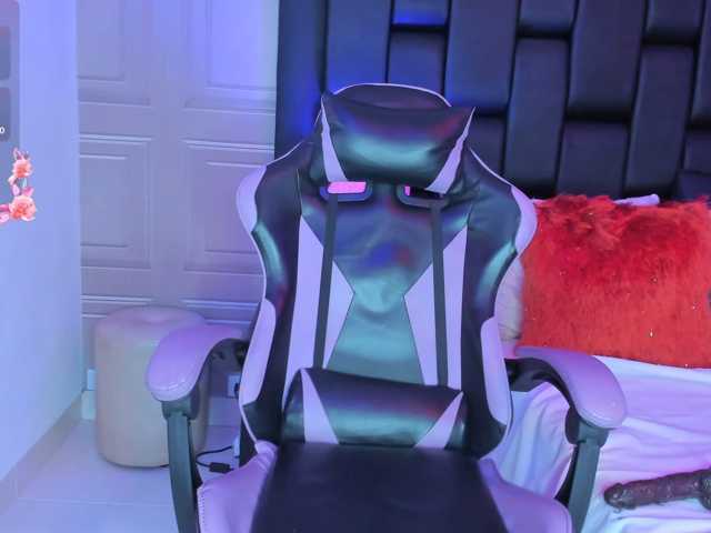 ElarisBlake live cam on BongaCams