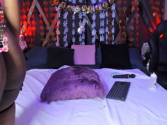 ElarisBlake live cam on BongaCams