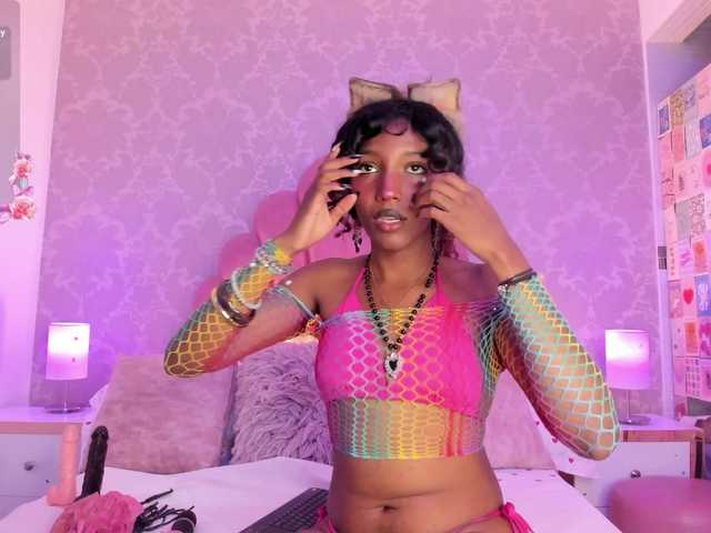 ElarisBlake live cam on BongaCams