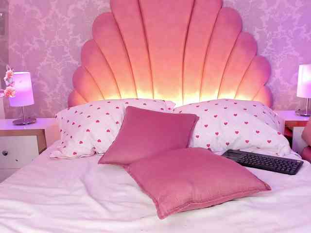 ElarisBlake webcam