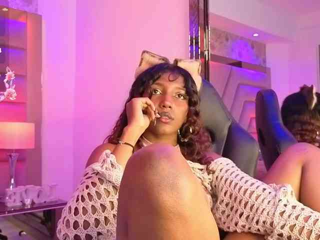 ElarisBlake webcam