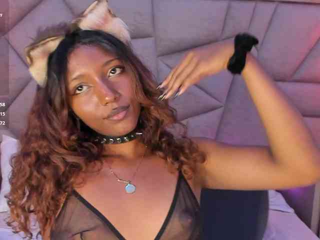 ElarisBlake webcam