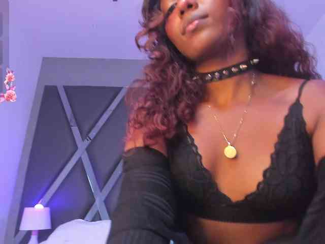 ElarisBlake webcam