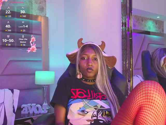 ElarisBlake webcam