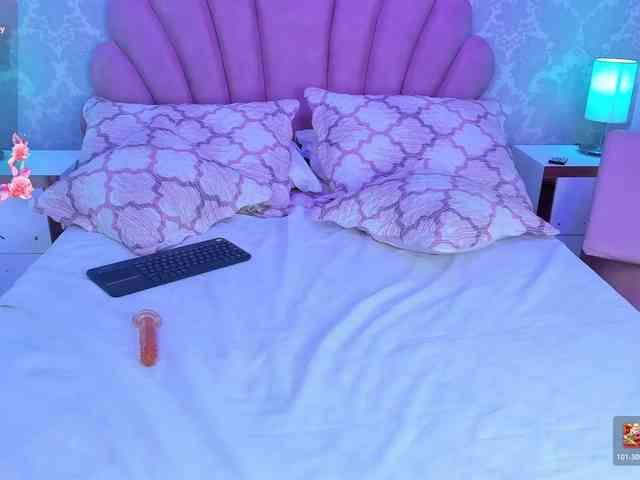 ElarisBlake webcam