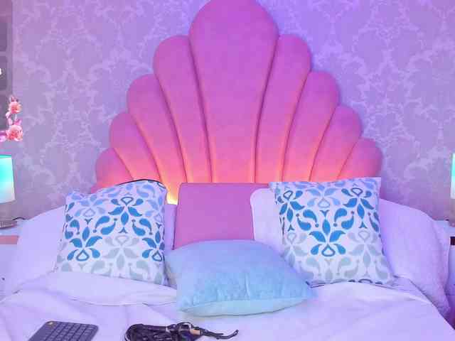 elarisblake's live room