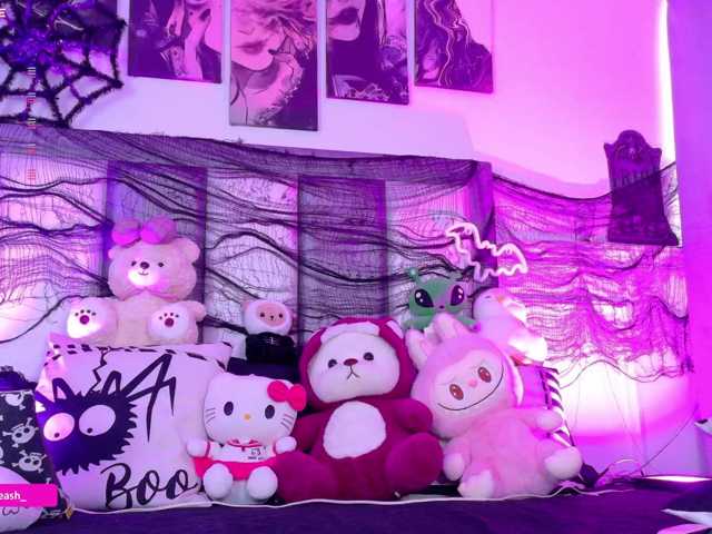 Maddieash live cam on BongaCams