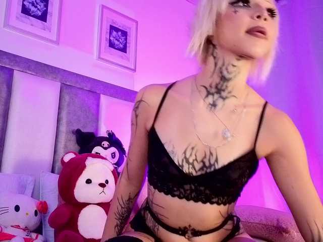 Maddieash live cam on BongaCams