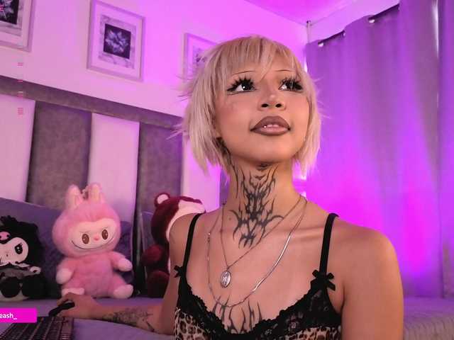 Maddieash live cam on BongaCams