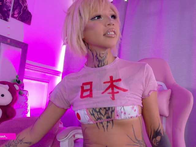 Maddieash live cam on BongaCams