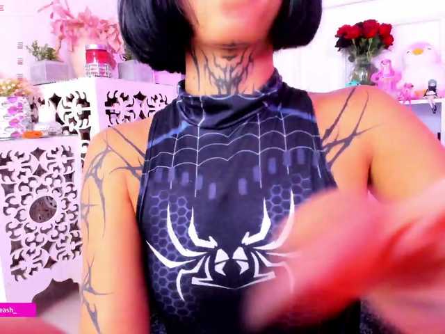 Maddieash live cam on BongaCams
