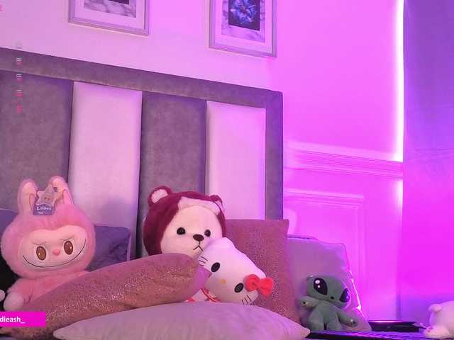 Maddieash live cam on BongaCams