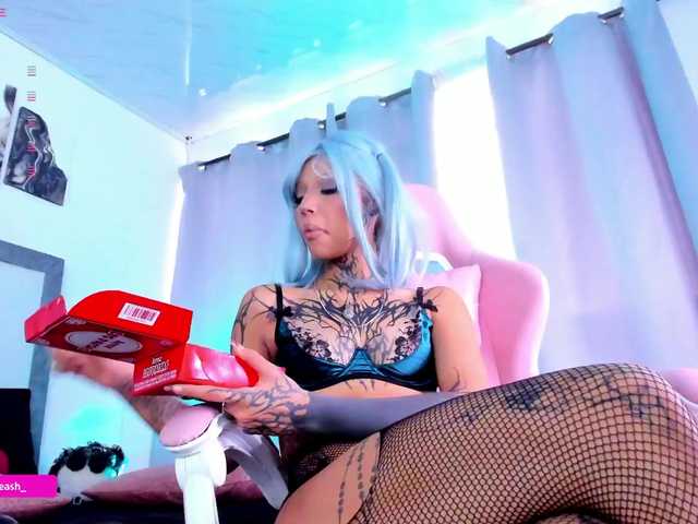 Maddieash live cam on BongaCams