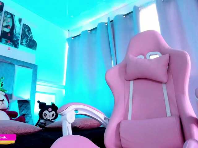 Maddieash live cam on BongaCams
