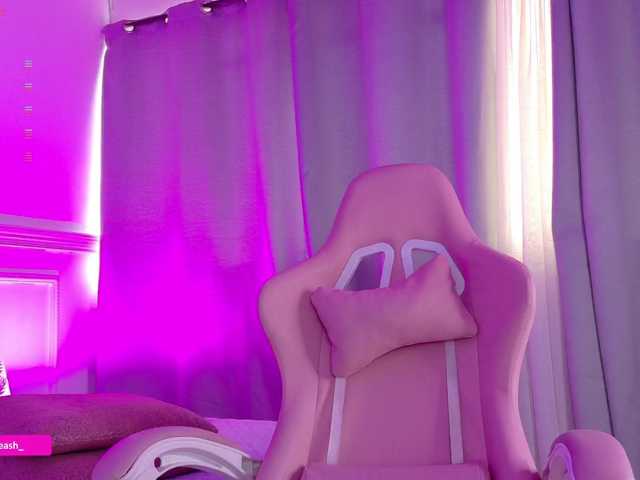 Maddieash live cam on BongaCams