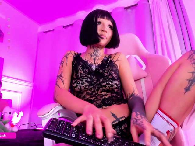 Maddieash live cam on BongaCams
