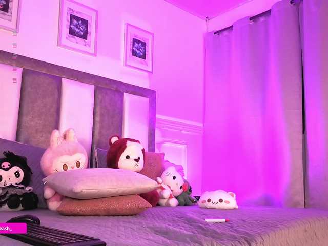 Maddieash live cam on BongaCams