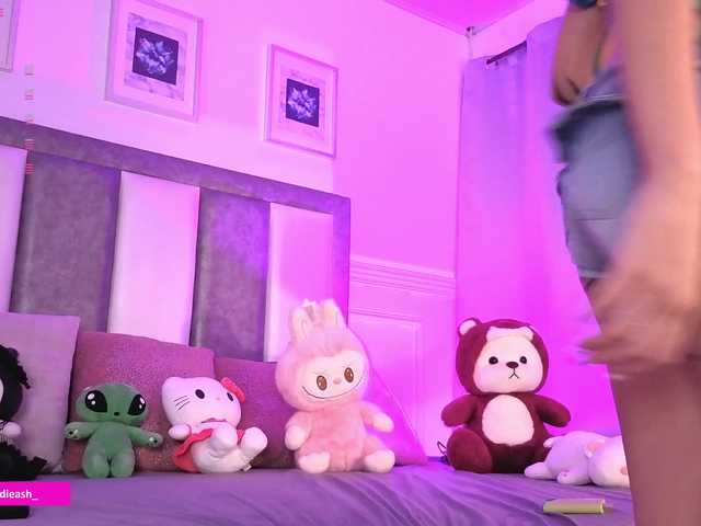 Maddieash live cam on BongaCams