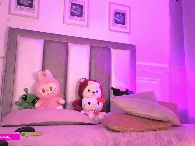 Maddieash live cam on BongaCams