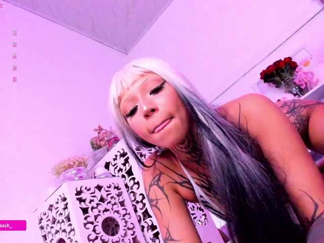 Maddieash live cam