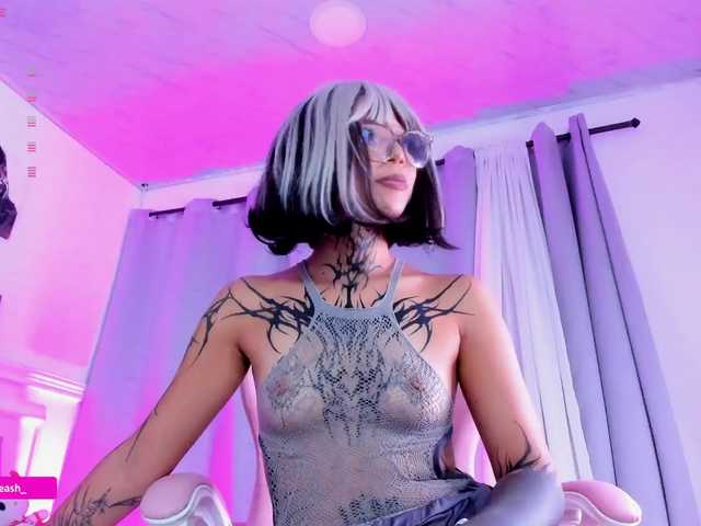 Maddieash live cam on BongaCams