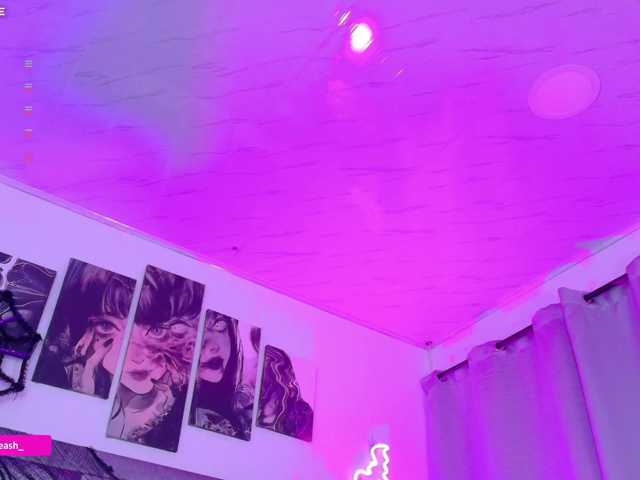 Maddieash live cam on BongaCams