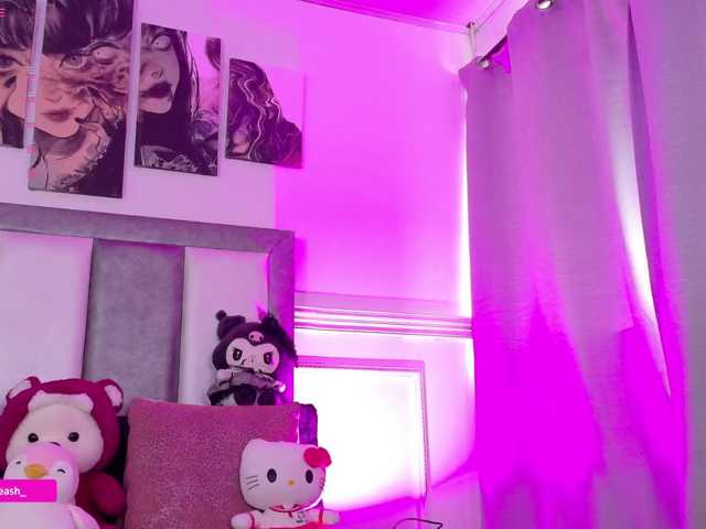 Maddieash live cam on BongaCams