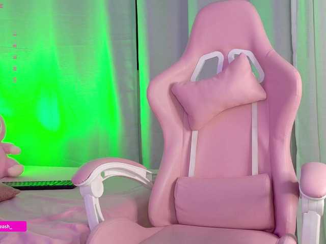 Maddieash live cam on BongaCams