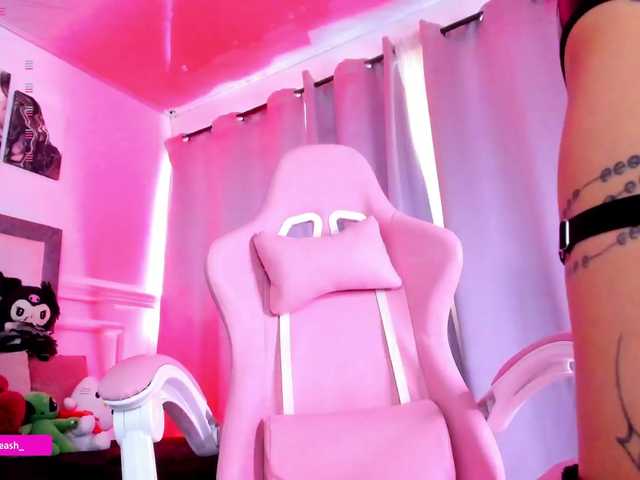 Maddieash live cam on BongaCams