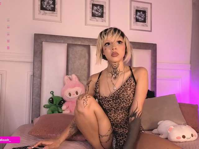 Maddieash live cam on BongaCams